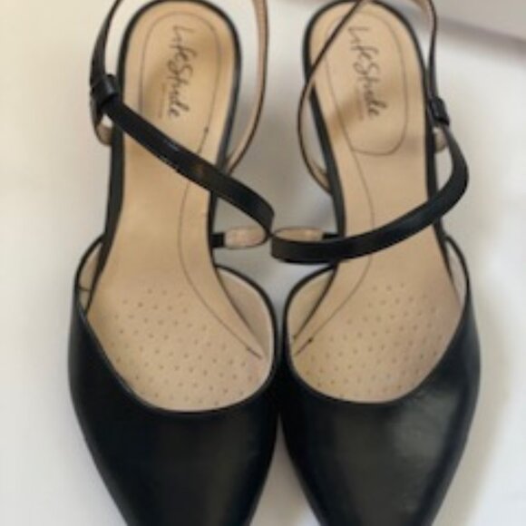 Lifestride Minimalist Kitten Heels - Picture 3 of 3